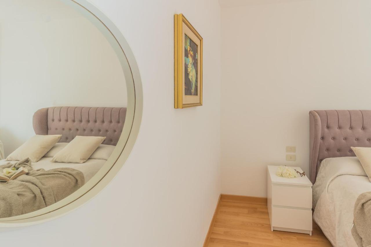 Casa Bobbie Apartment วาเรนนา ภายนอก รูปภาพ